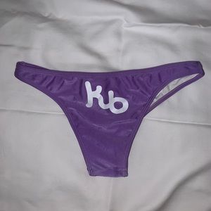 Kauai Bikini Shipwreck Bottom